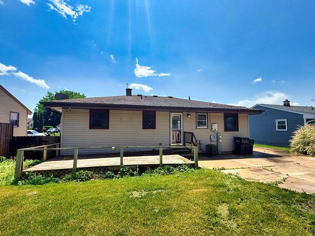 1228 Lakeview AVENUE, South Milwaukee, WI 53172