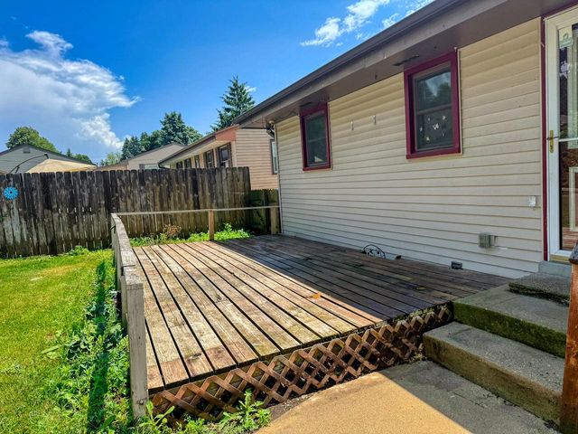 1228 Lakeview AVENUE, South Milwaukee, WI 53172