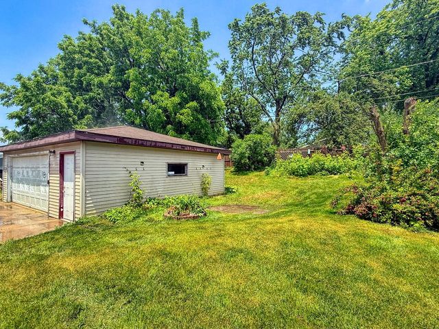 1228 Lakeview AVENUE, South Milwaukee, WI 53172