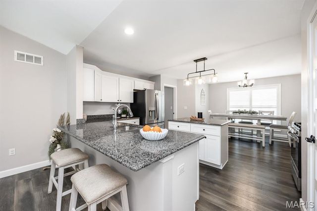3456 Dakota Drive, Shiloh, IL 62221