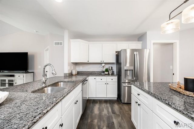 3456 Dakota Drive, Shiloh, IL 62221