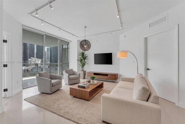 350 S Miami Ave 2006, Miami, FL 33130