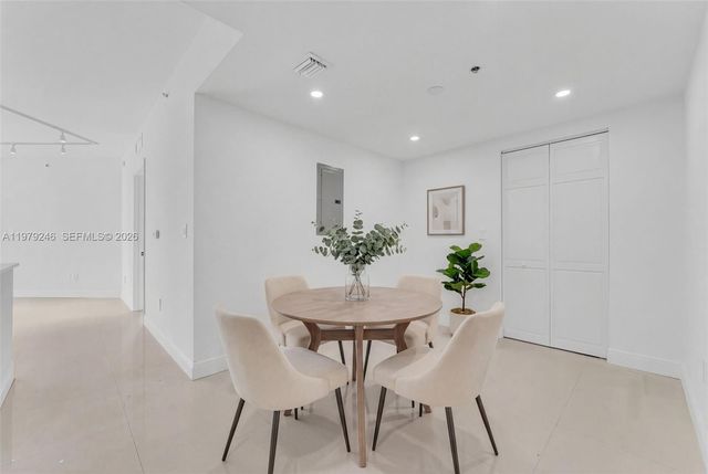 350 S Miami Ave 2006, Miami, FL 33130