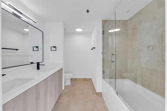 350 S Miami Ave 2006, Miami, FL 33130