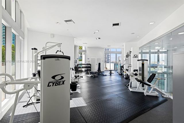 350 S Miami Ave 2006, Miami, FL 33130