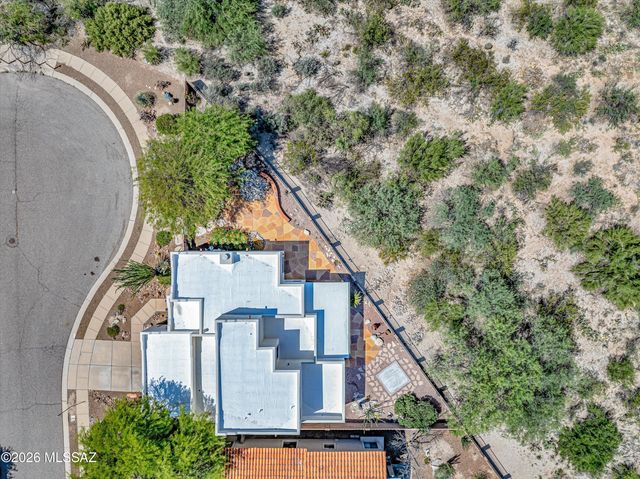 765 S Shadowtree Place, Tucson, AZ 85748
