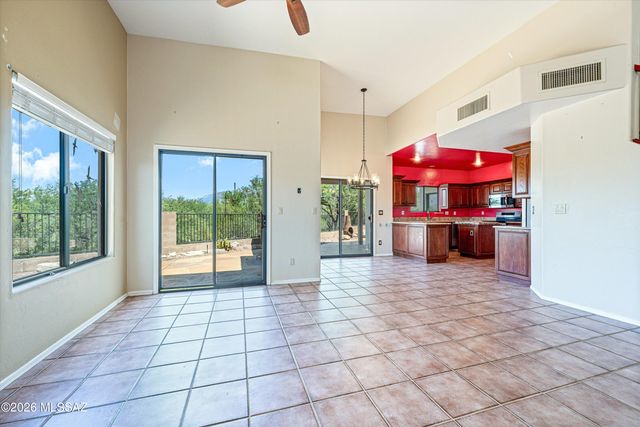 765 S Shadowtree Place, Tucson, AZ 85748