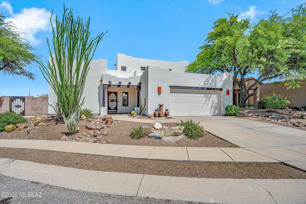 765 S Shadowtree Place, Tucson, AZ 85748