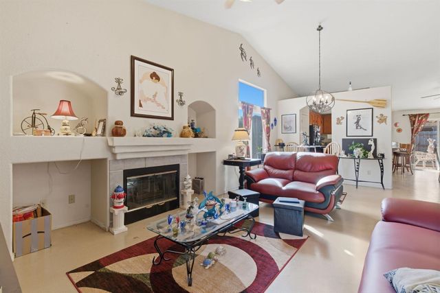 940 allacante drive, Ceres, CA 95307