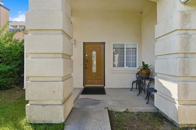 940 allacante drive, Ceres, CA 95307