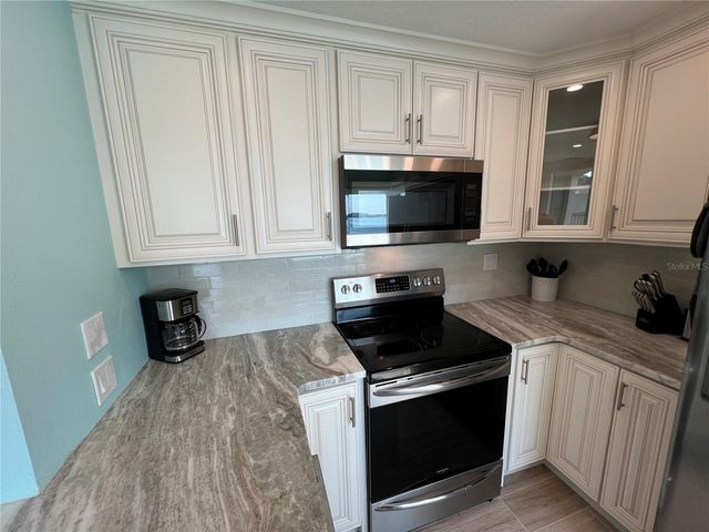 5541 PUERTA DEL SOL BOULEVARD S 415, St Petersburg, FL 33715