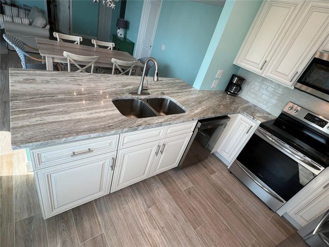 5541 PUERTA DEL SOL BOULEVARD S 415, St Petersburg, FL 33715