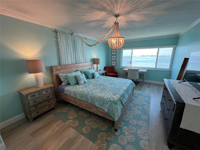 5541 PUERTA DEL SOL BOULEVARD S 415, St Petersburg, FL 33715