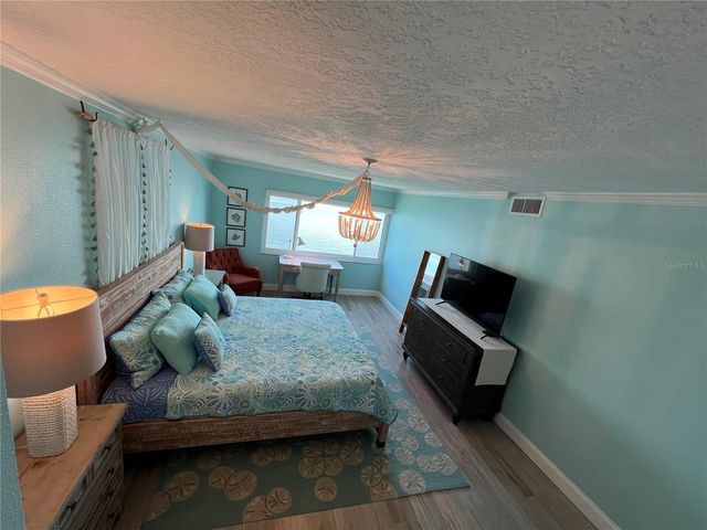 5541 PUERTA DEL SOL BOULEVARD S 415, St Petersburg, FL 33715
