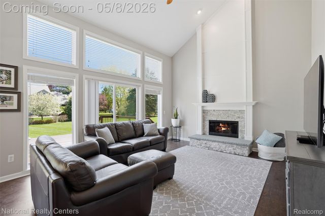 24282 Lynwood Drive, Novi, MI 48374