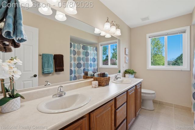 24282 Lynwood Drive, Novi, MI 48374
