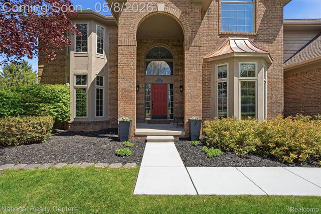 24282 Lynwood Drive, Novi, MI 48374