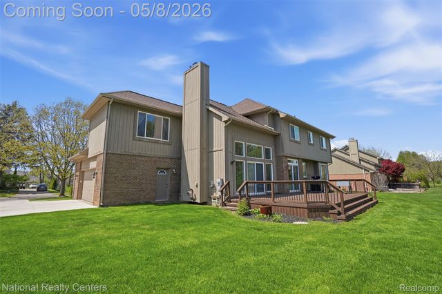 24282 Lynwood Drive, Novi, MI 48374