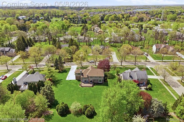 24282 Lynwood Drive, Novi, MI 48374