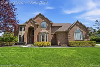 24282 Lynwood Drive, Novi, MI 48374