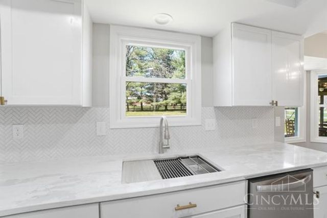 9891 McCauly Woods Drive, West Chester, OH 45241