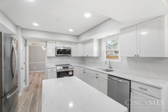 9891 McCauly Woods Drive, West Chester, OH 45241