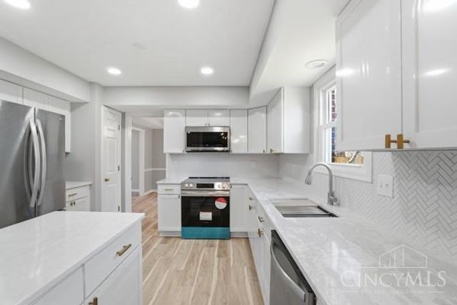 9891 McCauly Woods Drive, West Chester, OH 45241