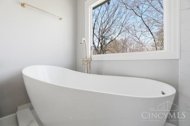 9891 McCauly Woods Drive, West Chester, OH 45241