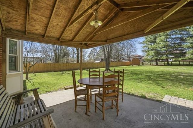 9891 McCauly Woods Drive, West Chester, OH 45241