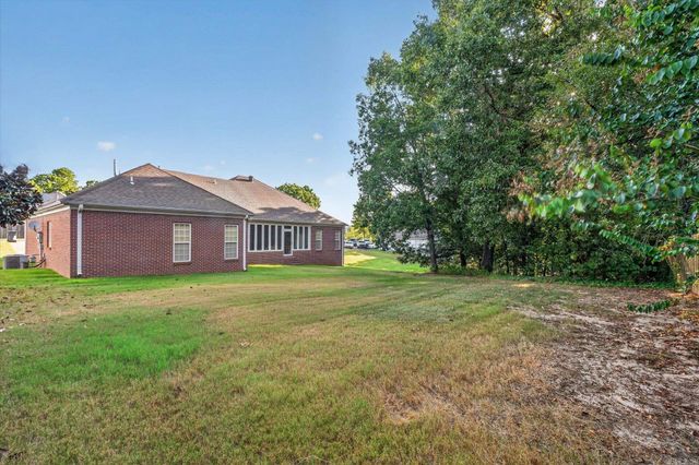 2009 Stillwater Drive, Jonesboro, AR 72404