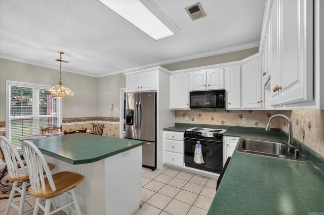 2009 Stillwater Drive, Jonesboro, AR 72404