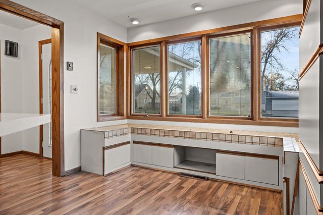 909 Southwood Drive S, Fargo, ND 58103