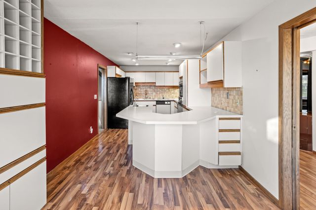 909 Southwood Drive S, Fargo, ND 58103