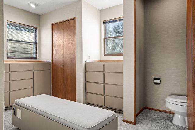 909 Southwood Drive S, Fargo, ND 58103