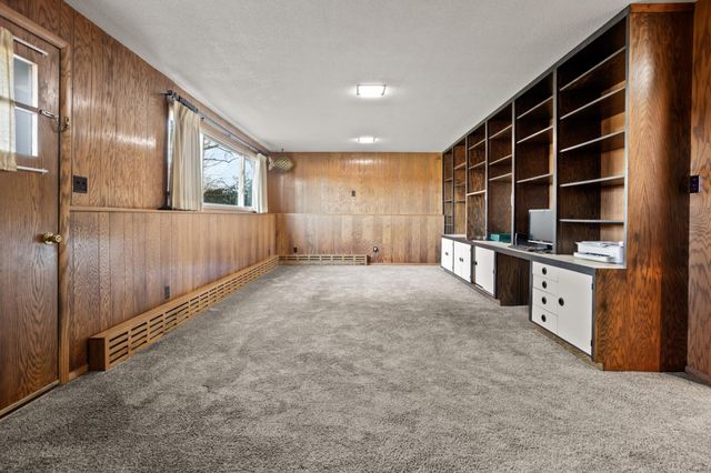 909 Southwood Drive S, Fargo, ND 58103