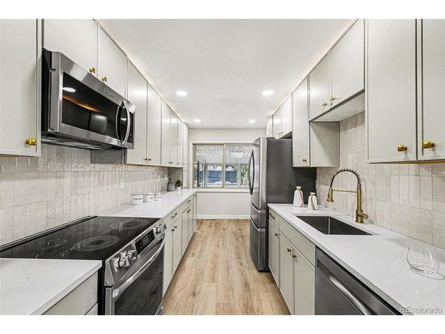 2069 S Raleigh St, Denver, CO 80219