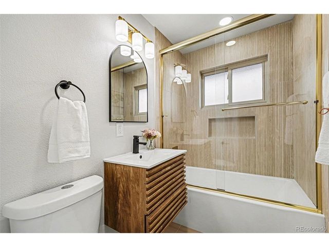 2069 S Raleigh St, Denver, CO 80219