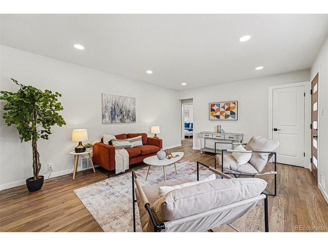 2069 S Raleigh St, Denver, CO 80219