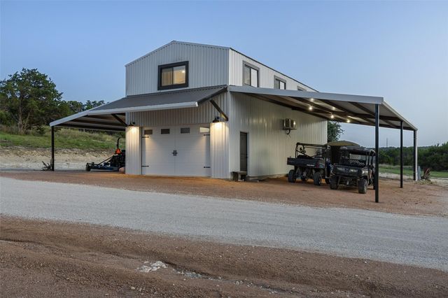 830 Ulrich RD, Johnson City, TX 78636