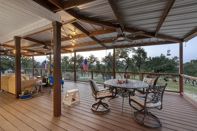 830 Ulrich RD, Johnson City, TX 78636