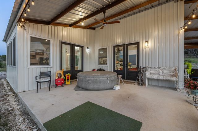 830 Ulrich RD, Johnson City, TX 78636
