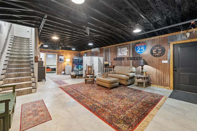 830 Ulrich RD, Johnson City, TX 78636