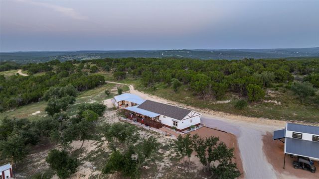 830 Ulrich RD, Johnson City, TX 78636