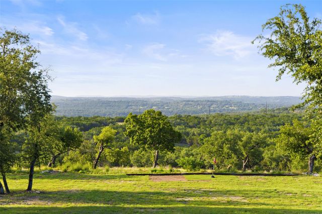 830 Ulrich RD, Johnson City, TX 78636