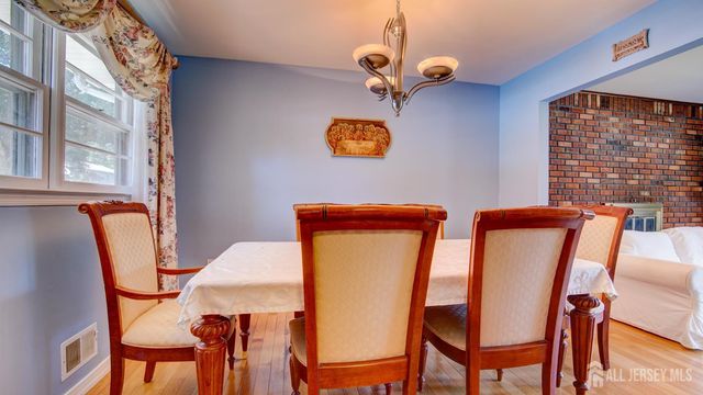 12 W End Avenue, Spotswood, NJ 08884