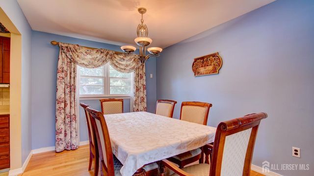 12 W End Avenue, Spotswood, NJ 08884