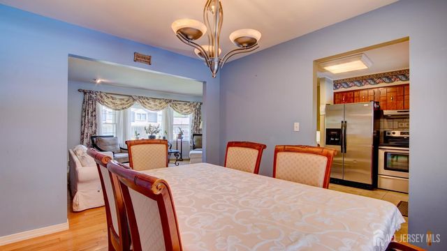 12 W End Avenue, Spotswood, NJ 08884