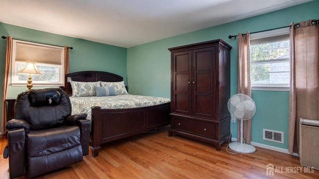 12 W End Avenue, Spotswood, NJ 08884
