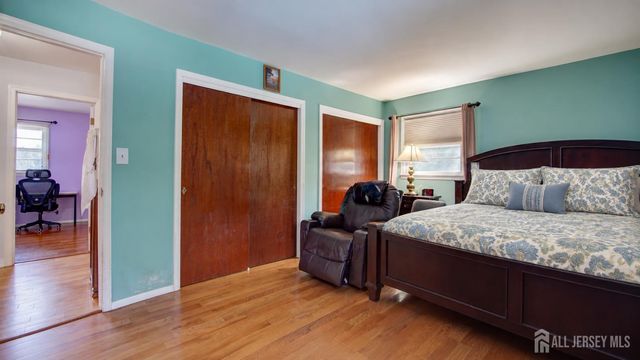 12 W End Avenue, Spotswood, NJ 08884
