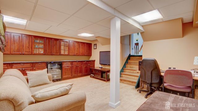 12 W End Avenue, Spotswood, NJ 08884